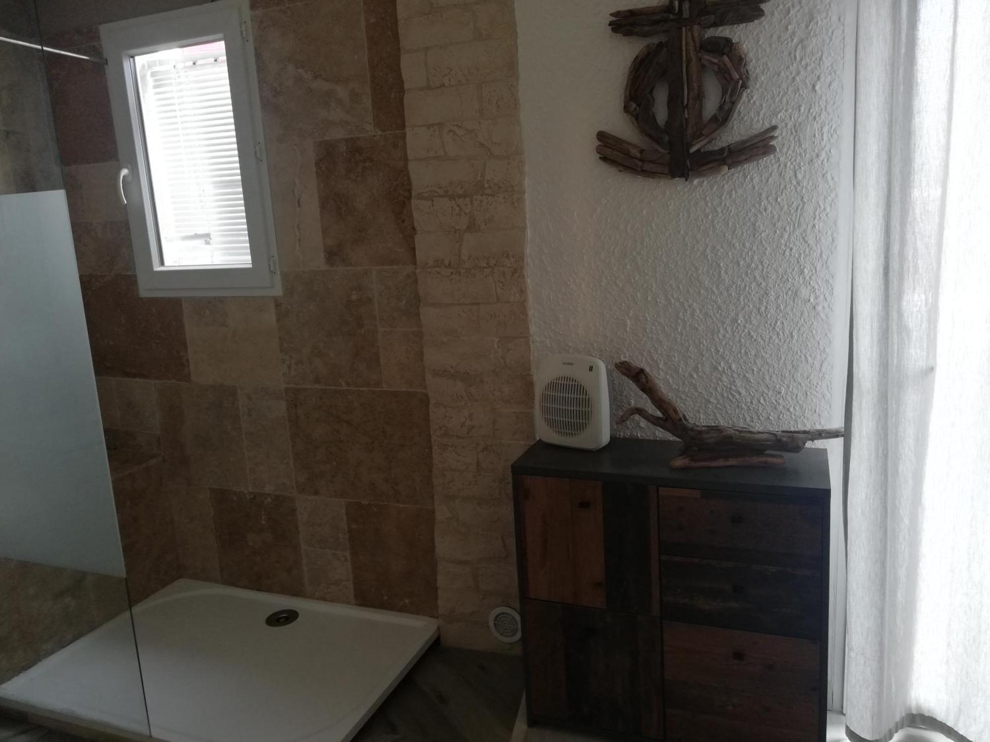 Jolie Appartement Refait A Neuf Saintes-Maries-de-La-Mer Exterior foto